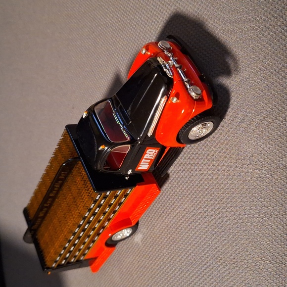 1951 Ford F-6 Bottler's Truck from Eastwood Automobilia. 1/34 Scale Die-cast. - Picture 7 of 9